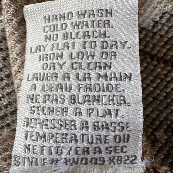 Black and Beige Argyle Cardigan - Picture 4 of 4